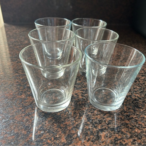 Set of glasses. Great for dorm or apartment. - Picture 4 of 6
